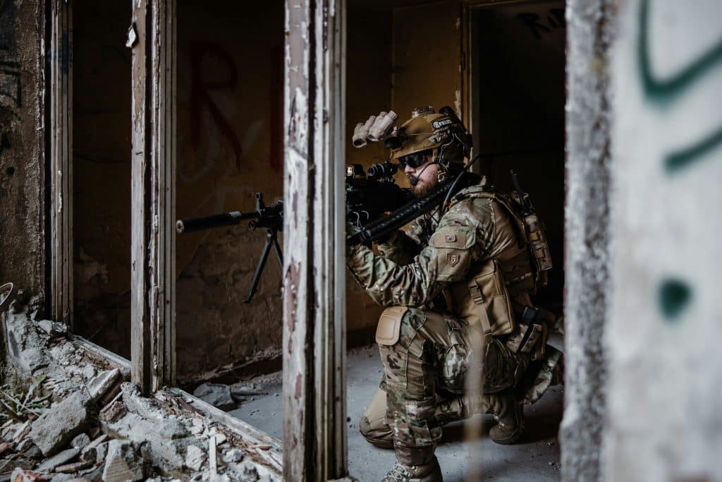 plate carrier vs chest rig
