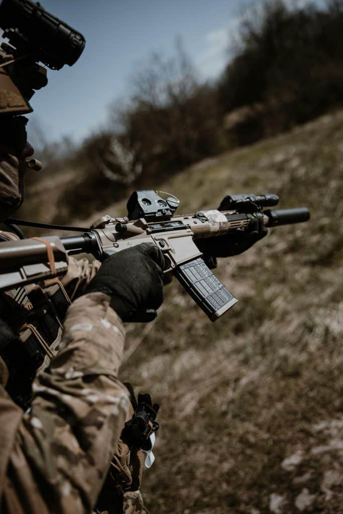 plate carrier vs chest rig